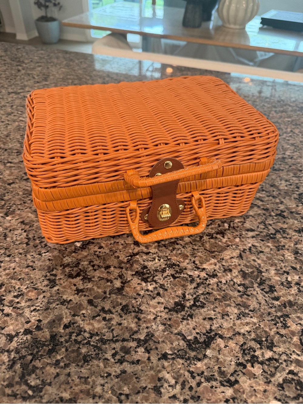 Woven Picnic Basket Style Wicker Basket NEW